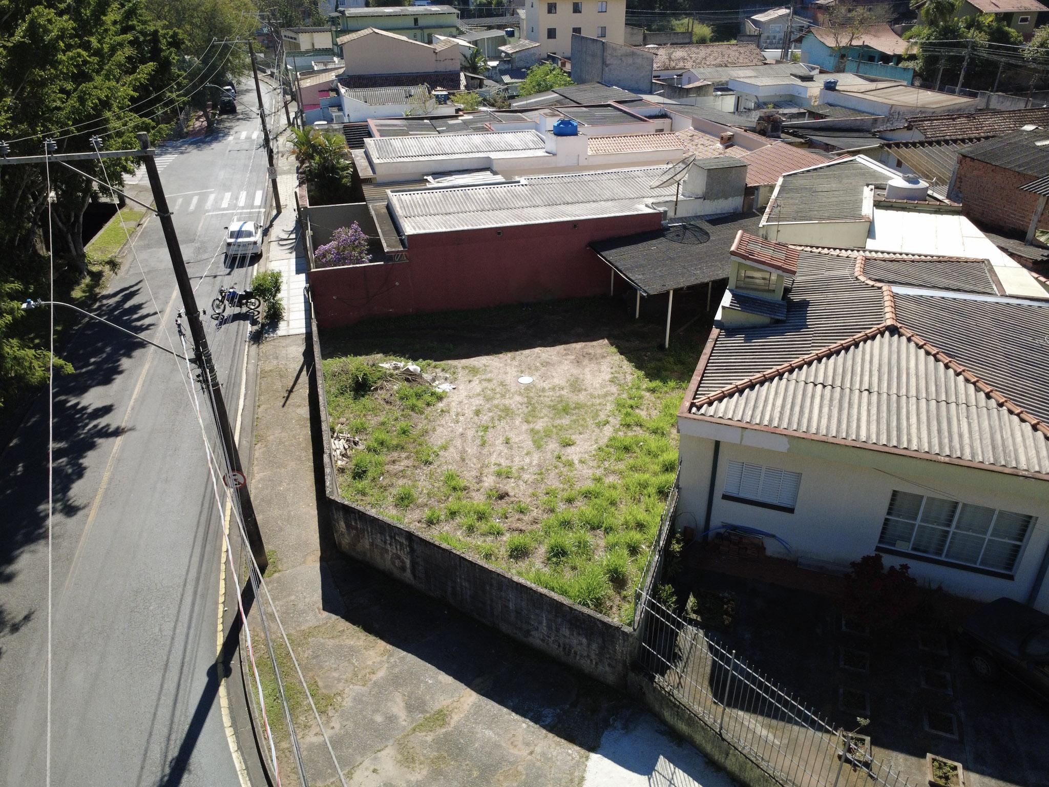 Terreno em Vila Junqueira, SÃO ROQUE - Terreno de esquina plano e murado na região central de São Roque! - Foto 5