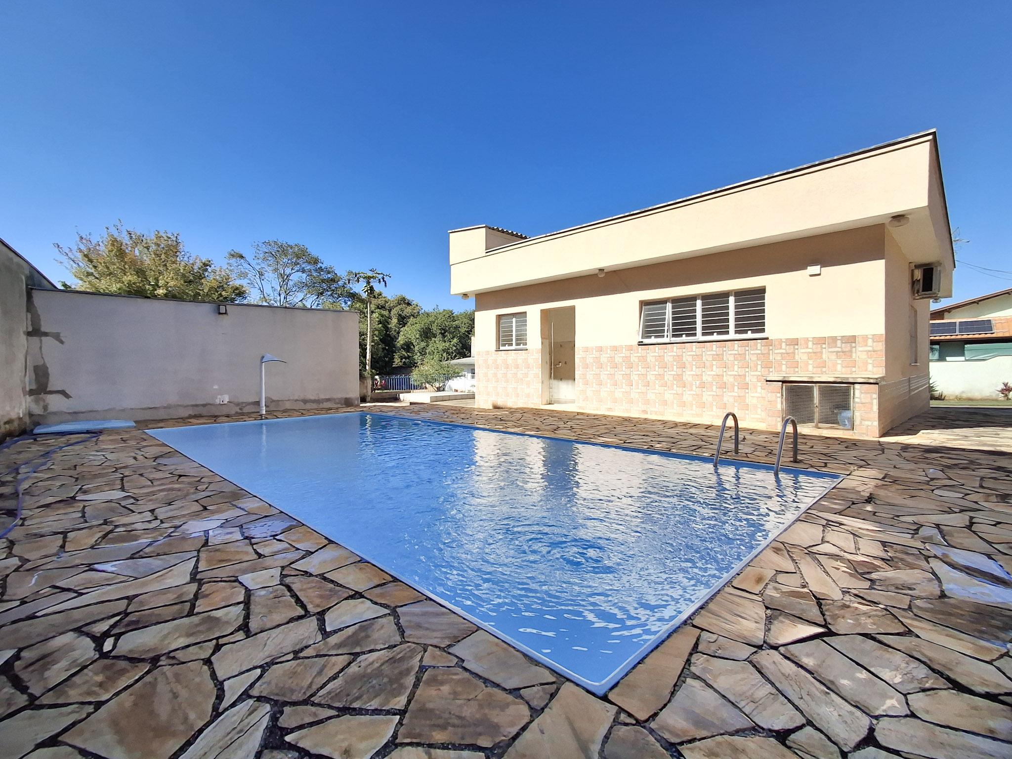 Condomínio em Jardim Brasil, SÃO ROQUE - Imóvel com 2 casas, 1 depósito, piscina e quintal gigantesco na região central de São Roque! - Foto 143