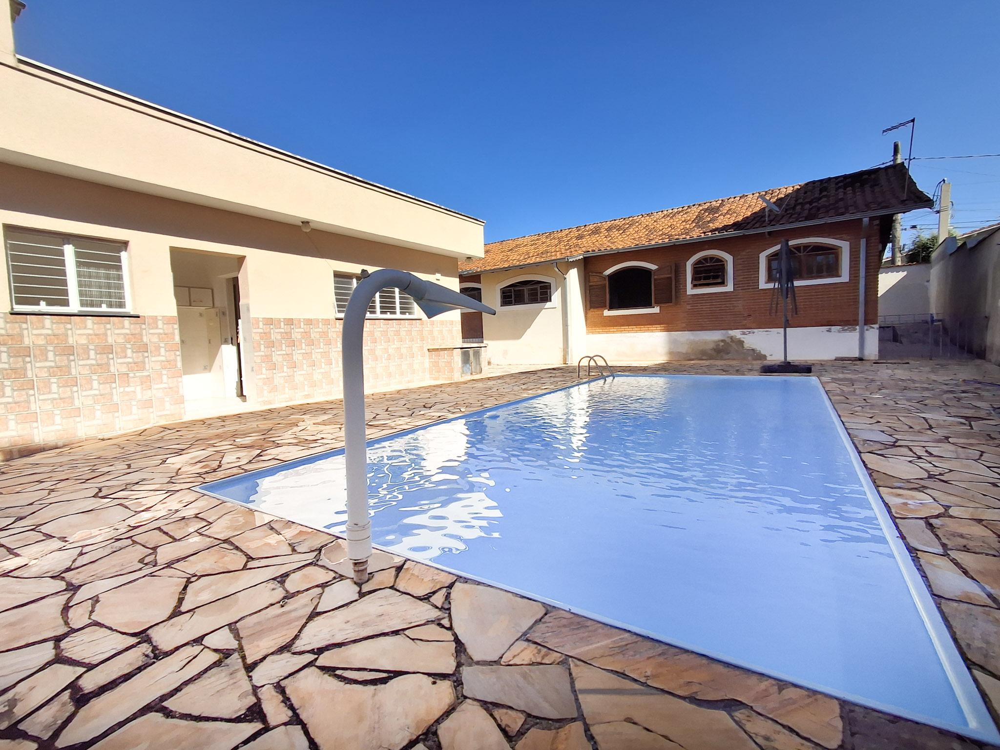 Condomínio em Jardim Brasil, SÃO ROQUE - Imóvel com 2 casas, 1 depósito, piscina e quintal gigantesco na região central de São Roque! - Foto 147
