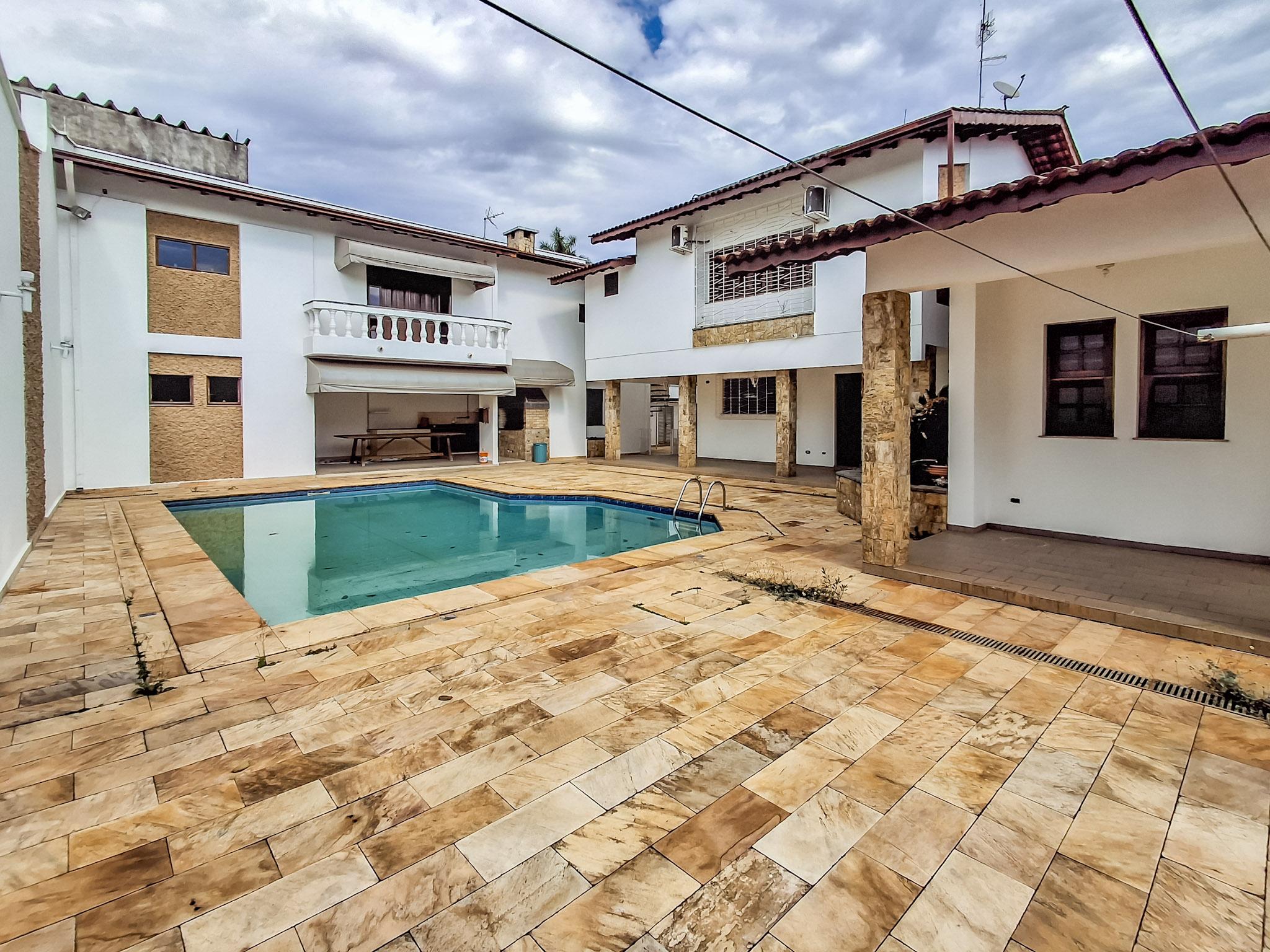 Condomínio em Vila Marques, SÃO ROQUE - Sobrado de Alto Padrão com Atelier Avarandado e Linda Vista no Coração de São Roque! - Foto 12