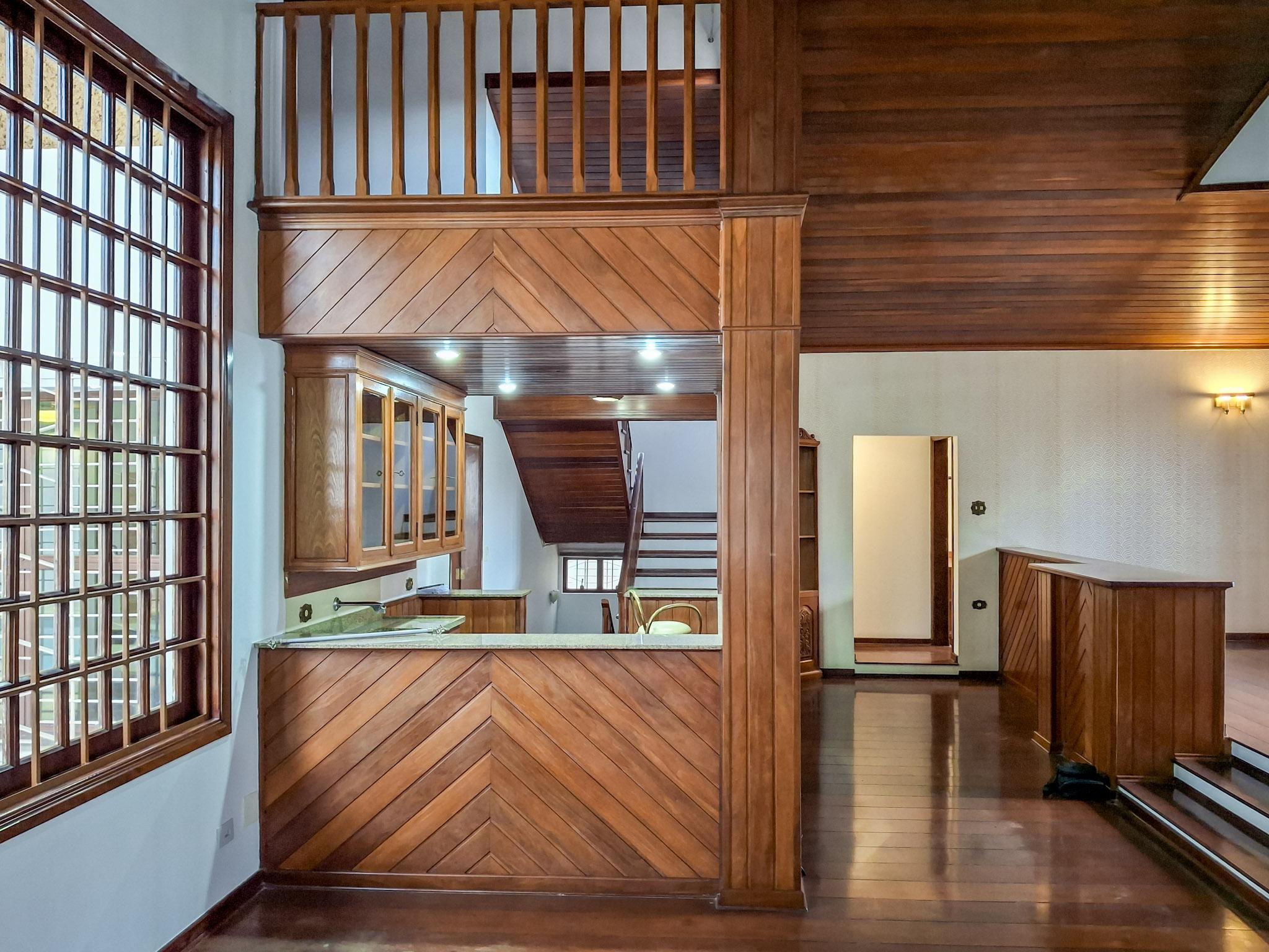 Condomínio em Vila Marques, SÃO ROQUE - Sobrado de Alto Padrão com Atelier Avarandado e Linda Vista no Coração de São Roque! - Foto 25