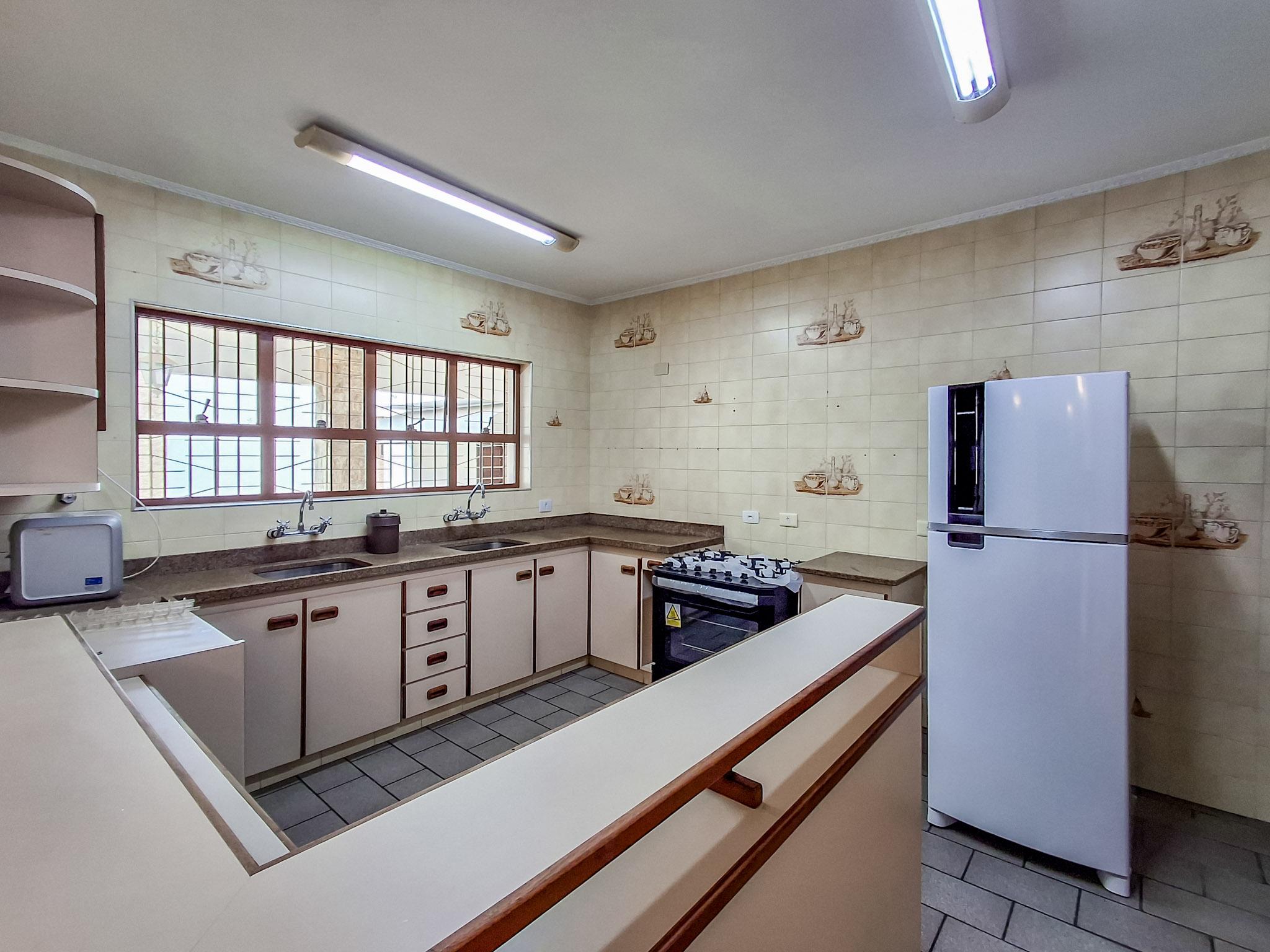 Condomínio em Vila Marques, SÃO ROQUE - Sobrado de Alto Padrão com Atelier Avarandado e Linda Vista no Coração de São Roque! - Foto 37