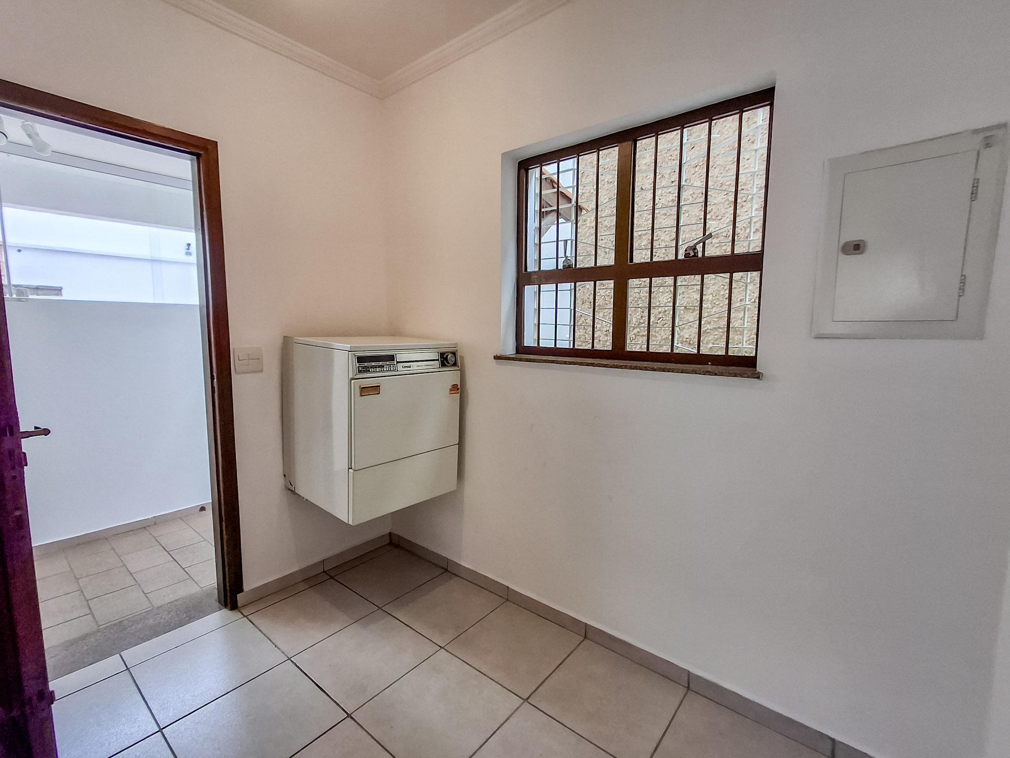 Condomínio em Vila Marques, SÃO ROQUE - Sobrado de Alto Padrão com Atelier Avarandado e Linda Vista no Coração de São Roque! - Foto 39