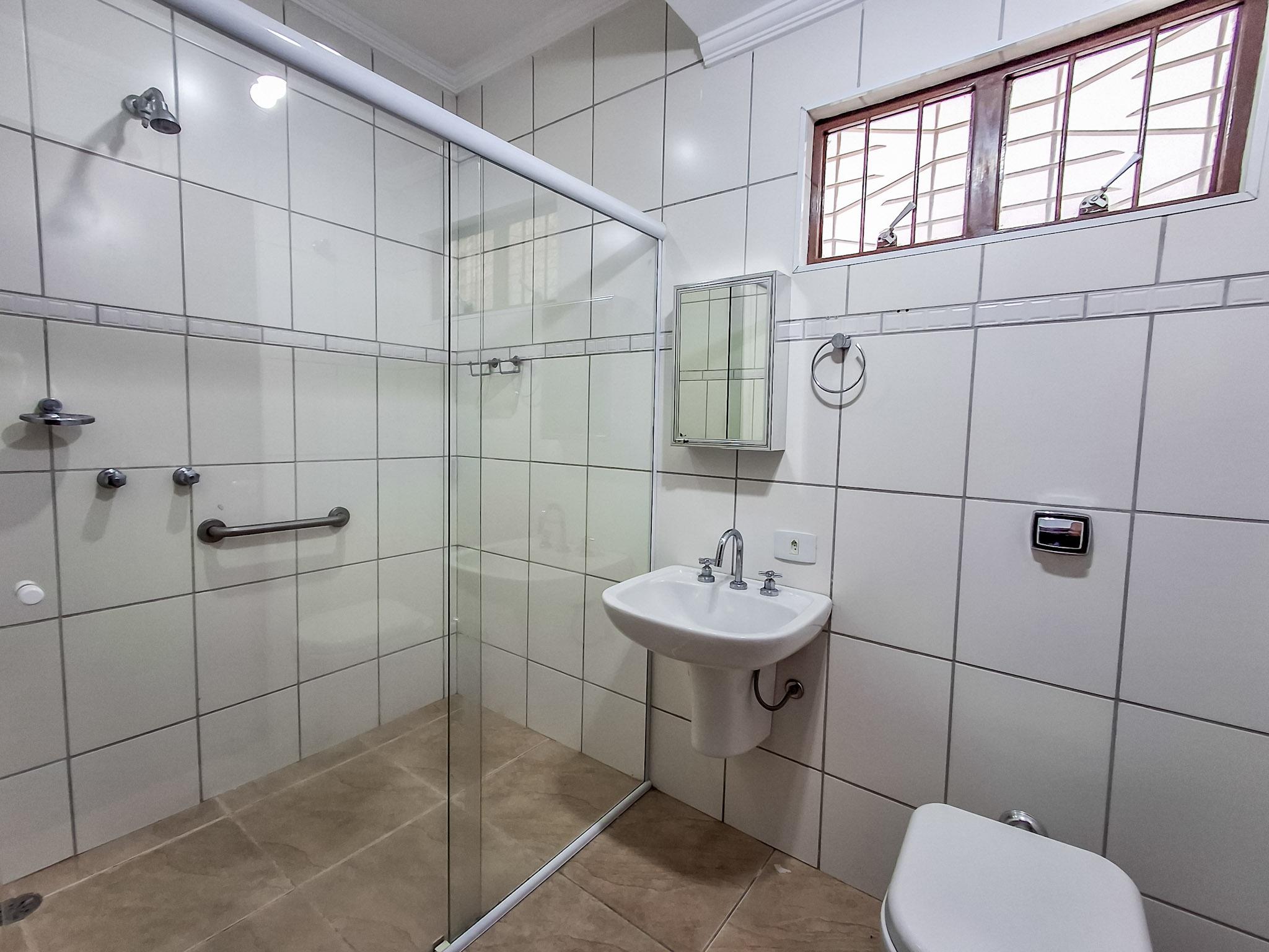 Condomínio em Vila Marques, SÃO ROQUE - Sobrado de Alto Padrão com Atelier Avarandado e Linda Vista no Coração de São Roque! - Foto 41