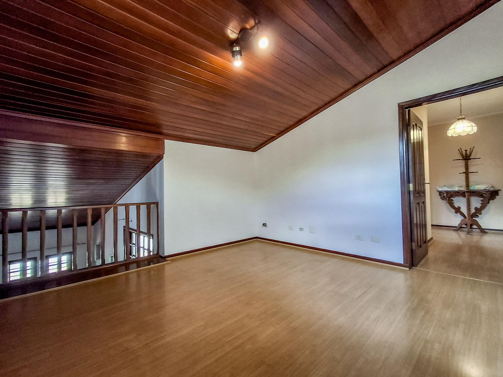 Condomínio em Vila Marques, SÃO ROQUE - Sobrado de Alto Padrão com Atelier Avarandado e Linda Vista no Coração de São Roque! - Foto 81