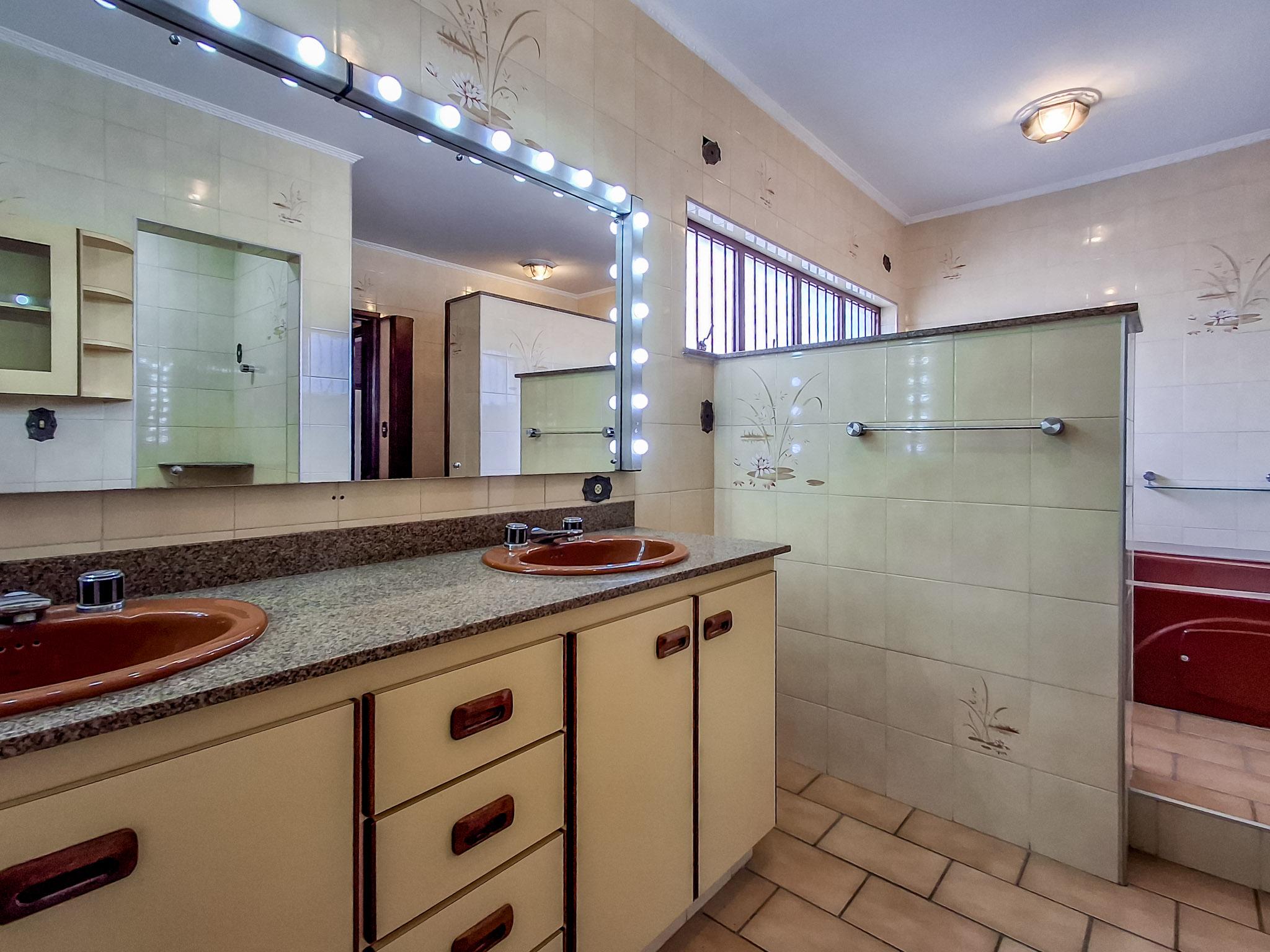 Condomínio em Vila Marques, SÃO ROQUE - Sobrado de Alto Padrão com Atelier Avarandado e Linda Vista no Coração de São Roque! - Foto 83