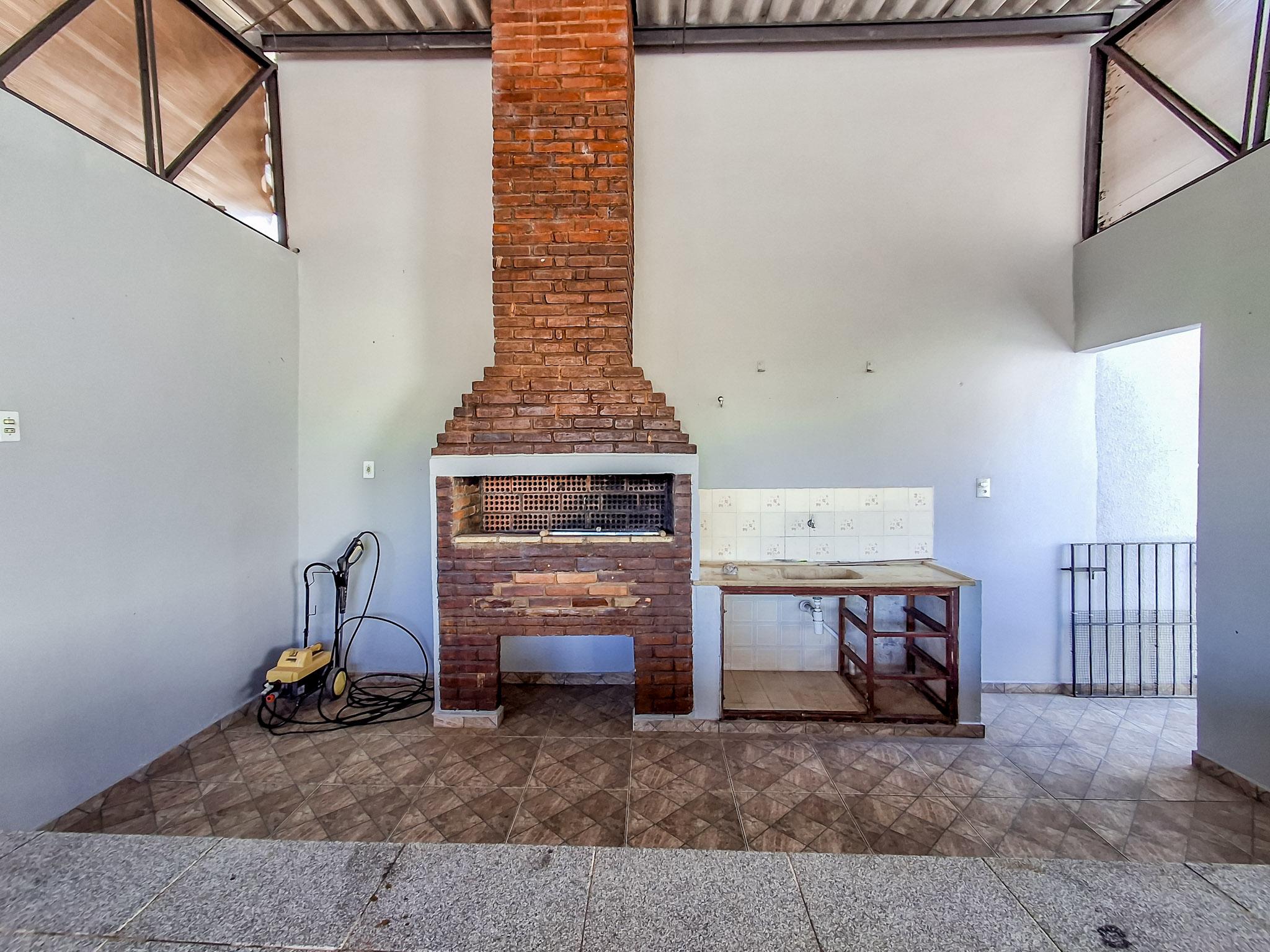 Condomínio em Jardim Boa Vista, SÃO ROQUE - Casa com kitnet e terraço coberto com churrasqueira em São Roque! - Foto 46