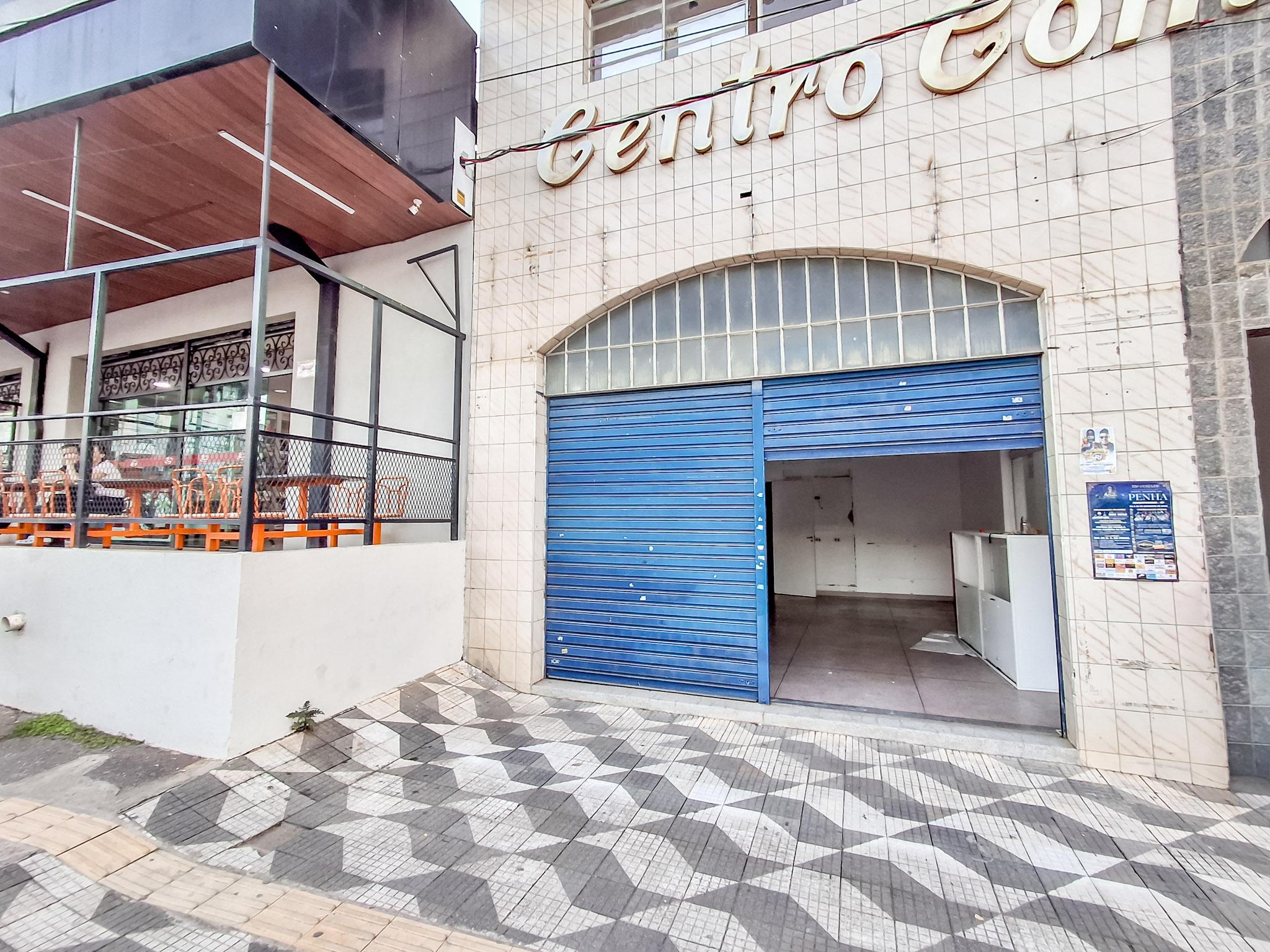 Comercial no Centro, ARAÇARIGUAMA - Ponto comercial na praça central de Araçariguama!