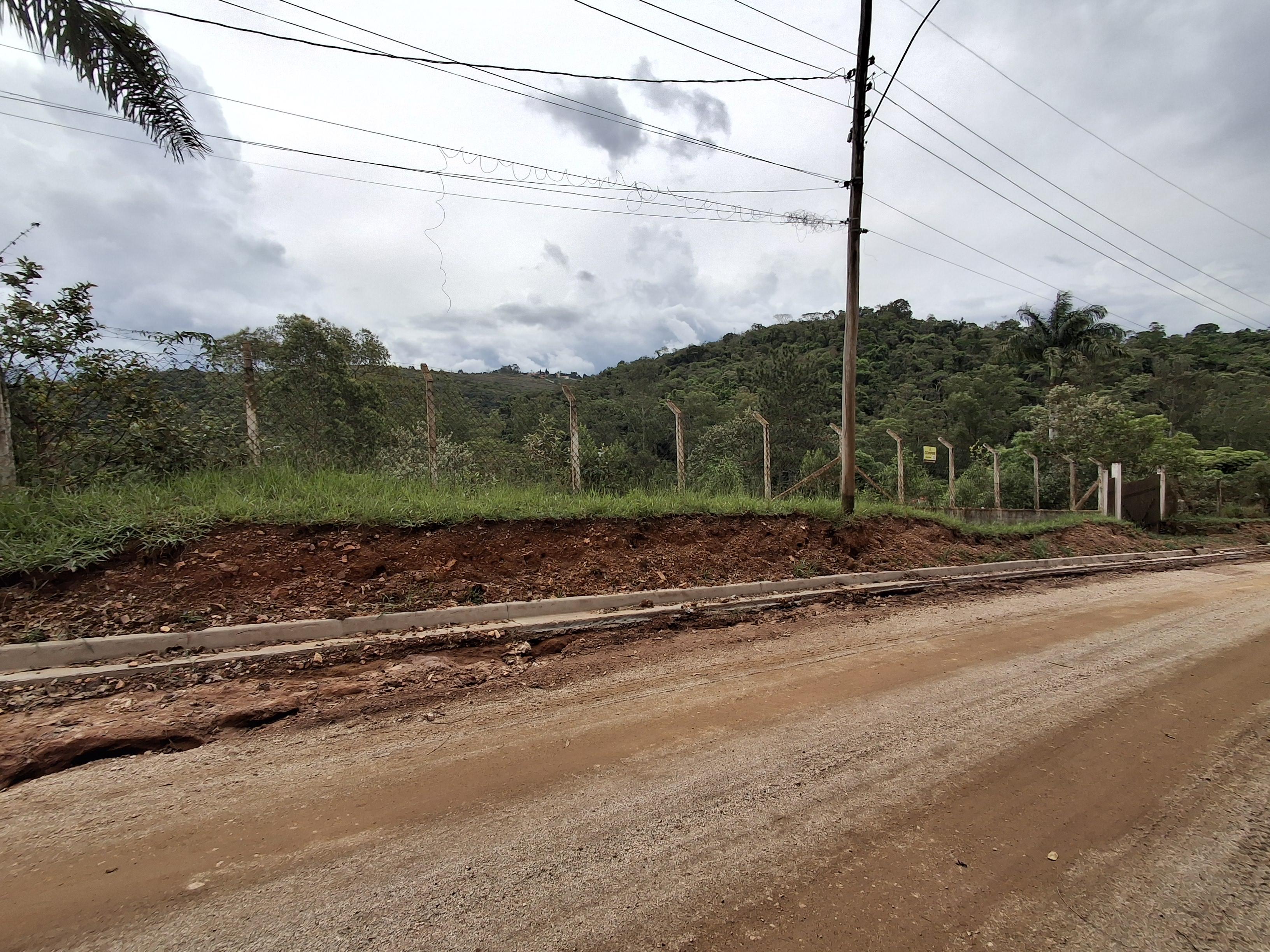 Terreno em Recanto das Acácias, SÃO ROQUE - Terreno com platô no bairro do Saboó em São Roque!