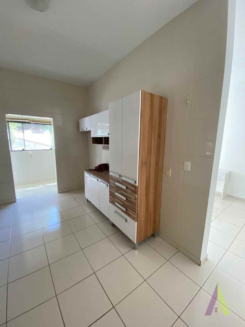 Apartamento com Sacada Próximo ao Centro de São Roque! 