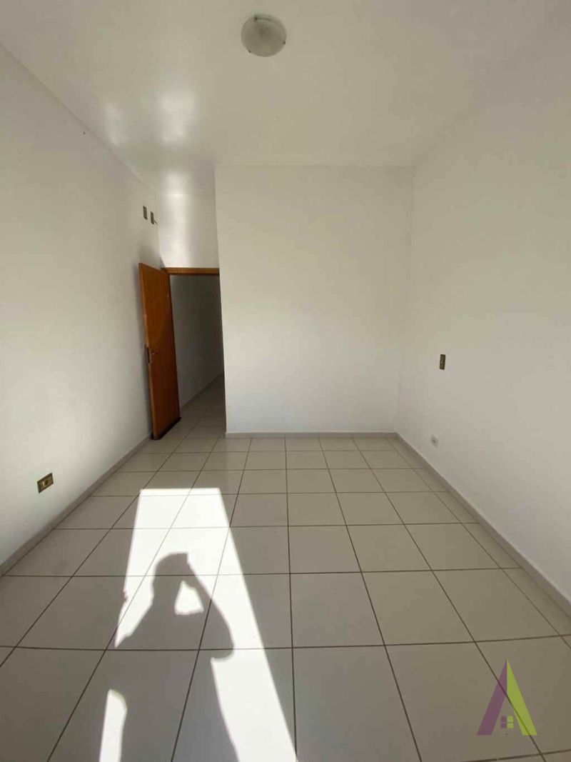 Apartamento com Sacada Próximo ao Centro de São Roque! 