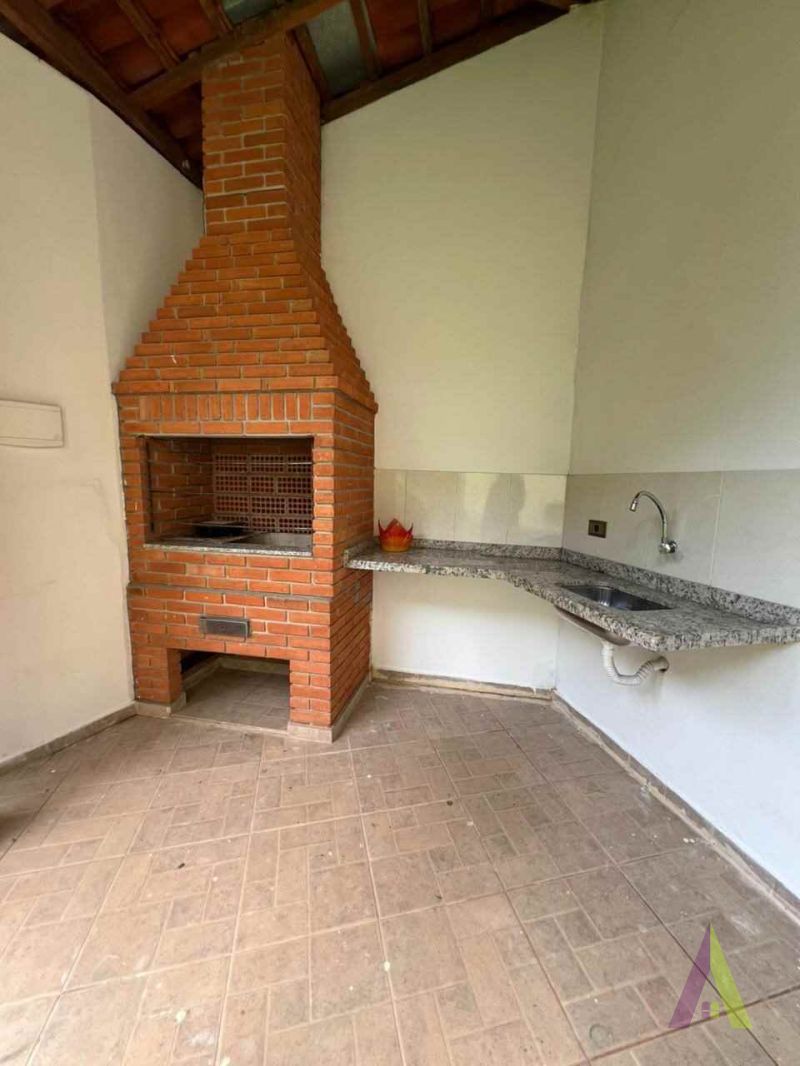 Apartamento Próximo ao Centro de São Roque! 