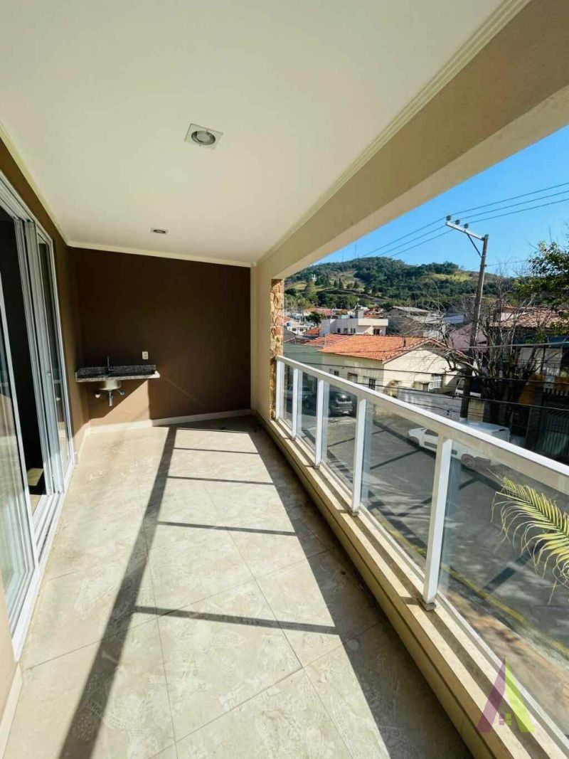 Apartamento no Coração de São Roque!