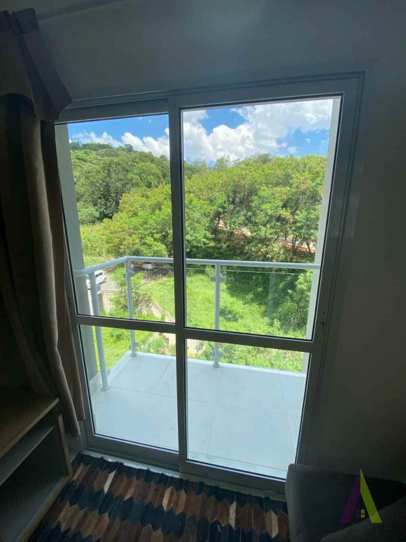 Apartamento Mobiliado em Bairro Tradicional de São Roque! 