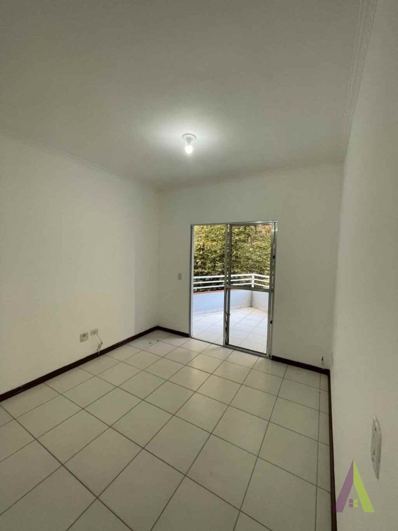 Apartamento no Centro de São Roque!