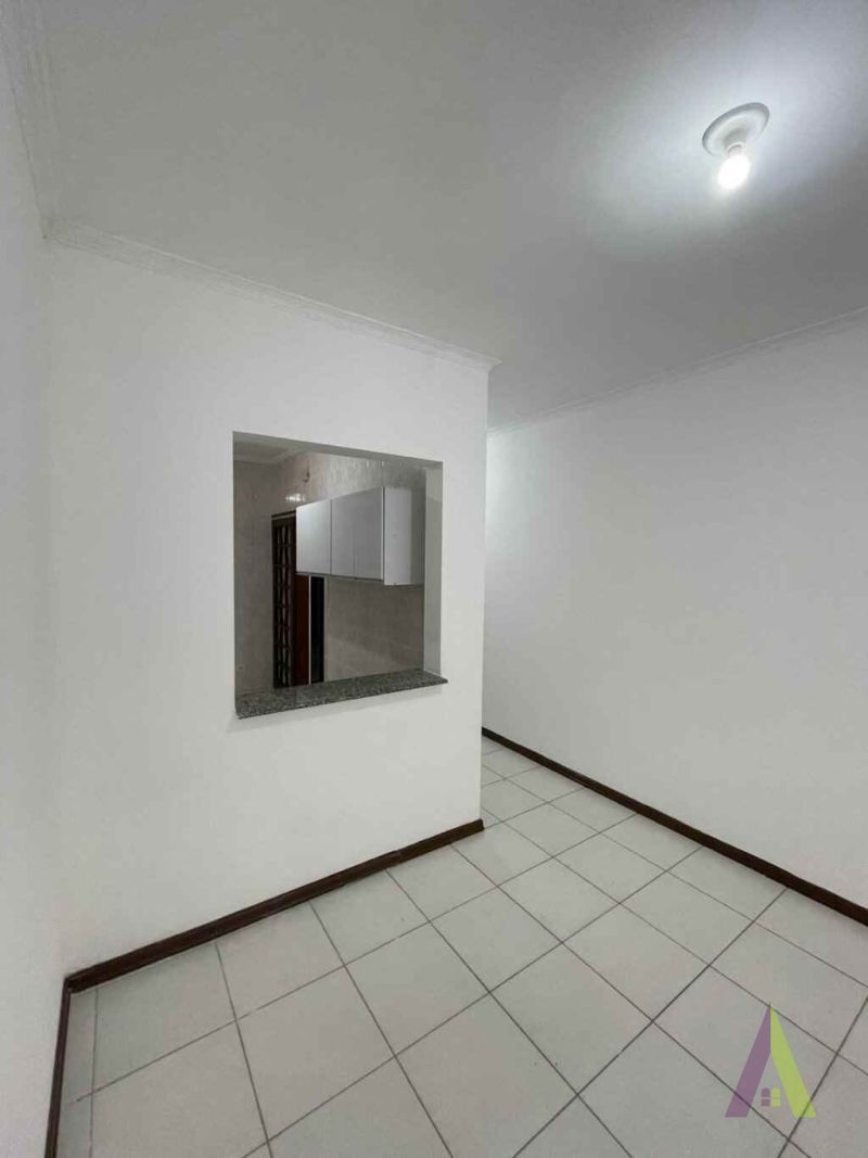 Apartamento no Centro de São Roque!