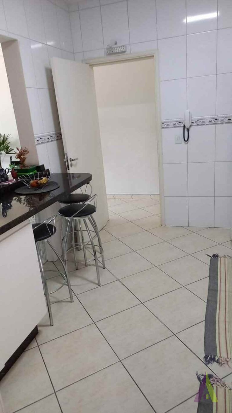 Apartamento Semi  Mobiliado no Centro de São Roque!