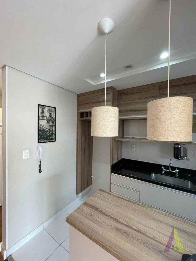 Apartamento Rico em Planejados  em Condomínio Clube em São Roque!
