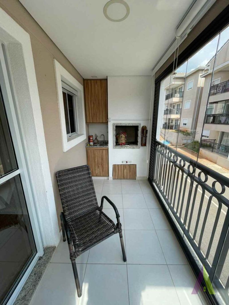 Apartamento Rico em Planejados  em Condomínio Clube em São Roque!