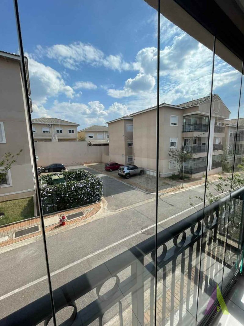 Apartamento Rico em Planejados  em Condomínio Clube em São Roque!
