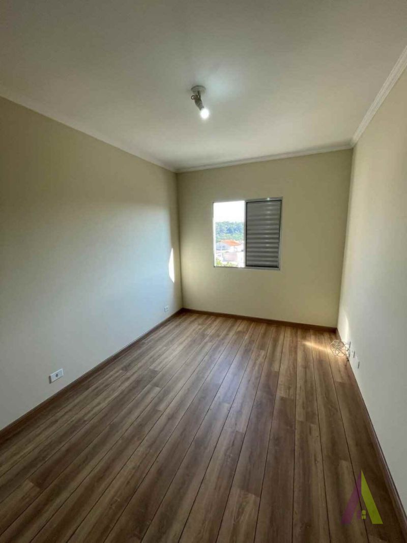 Apartamento no Centro de São Roque!