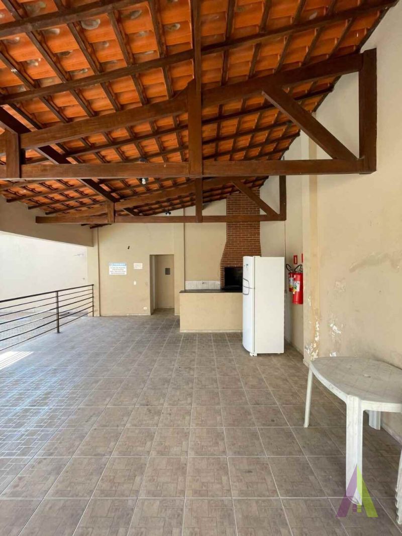 Apartamento no Centro de São Roque!