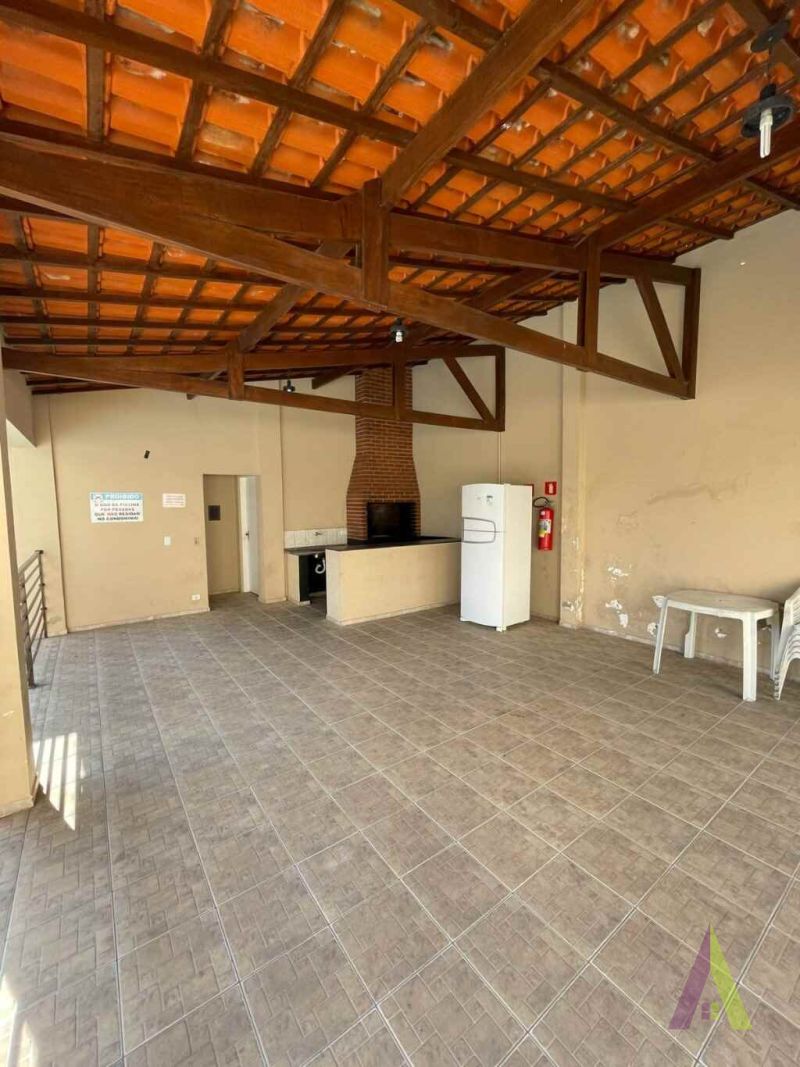 APARTAMENTO NO CENTRO DE SÃO ROQUE!