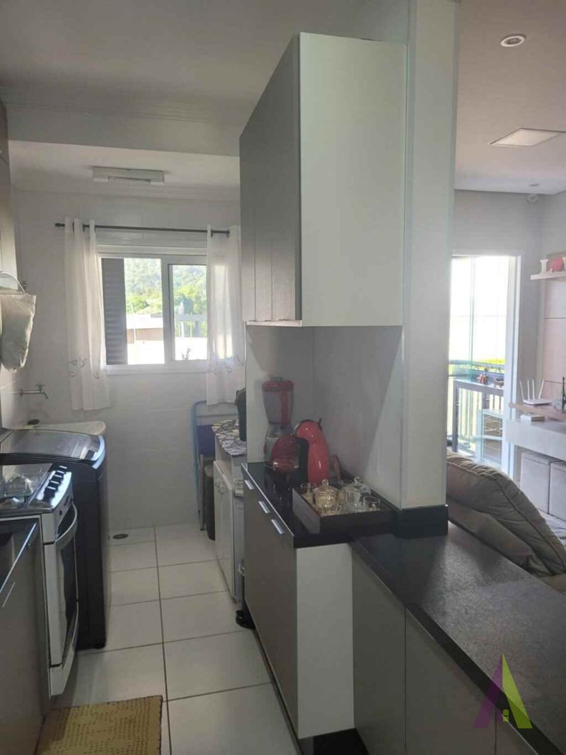 Apartamento em Condomínio Clube de São Roque!