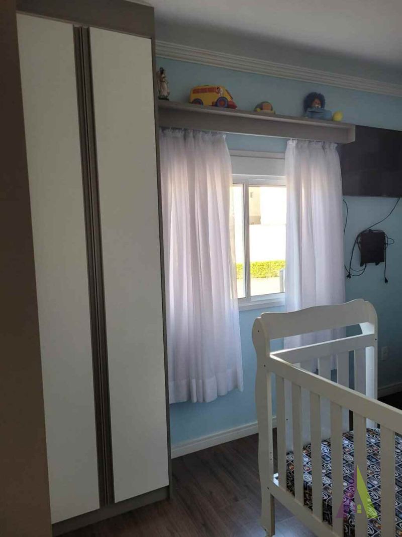 Apartamento em Condomínio Clube de São Roque!