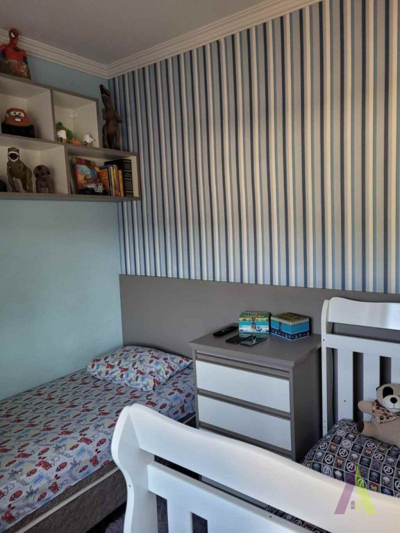 Apartamento em Condomínio Clube de São Roque!
