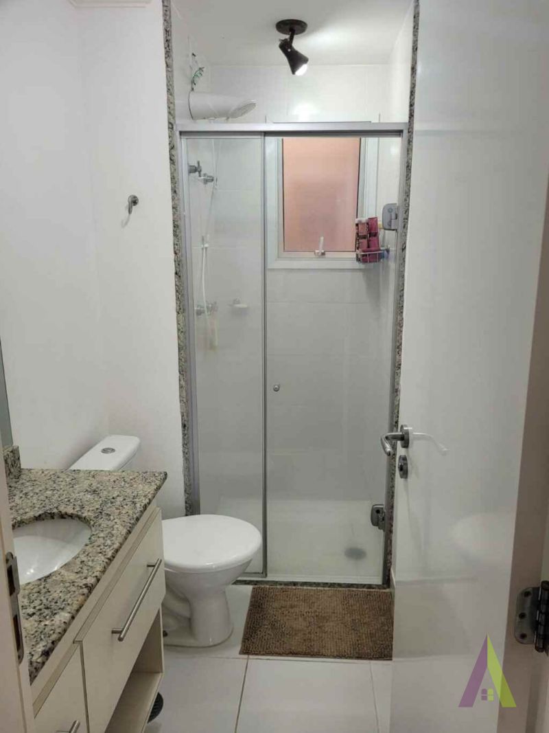 Apartamento em Condomínio Clube de São Roque!