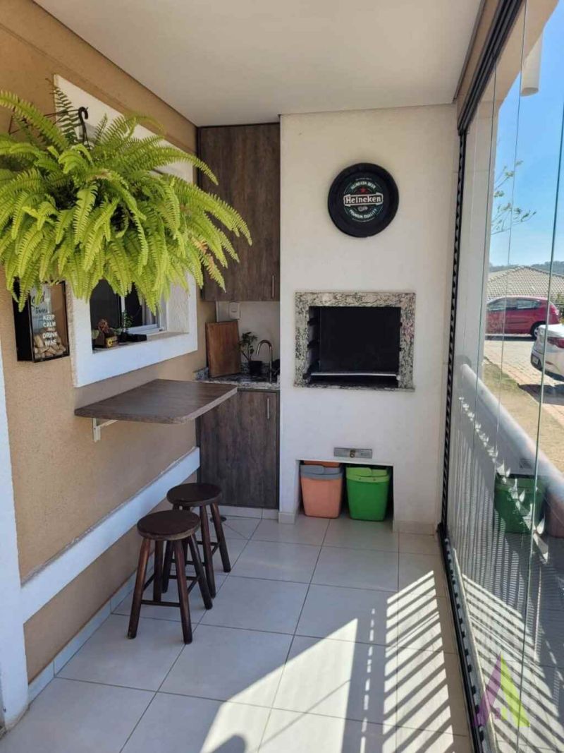 Apartamento em Condomínio Clube de São Roque!