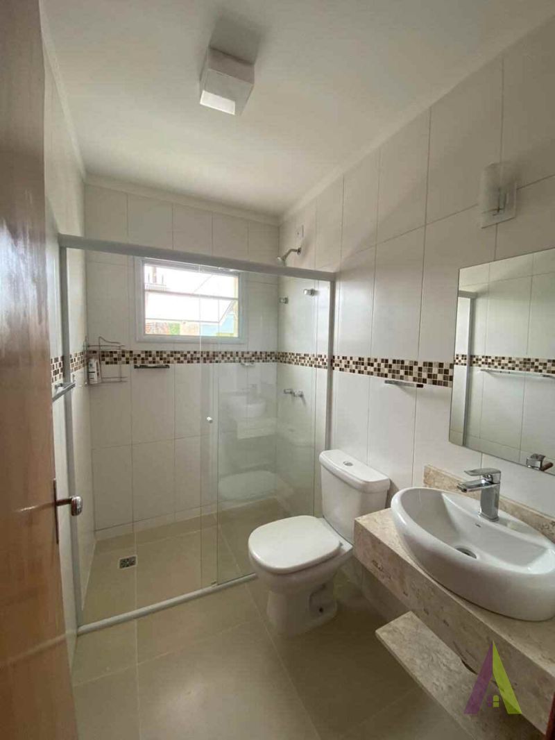 Apartamento no Centro de São Roque!