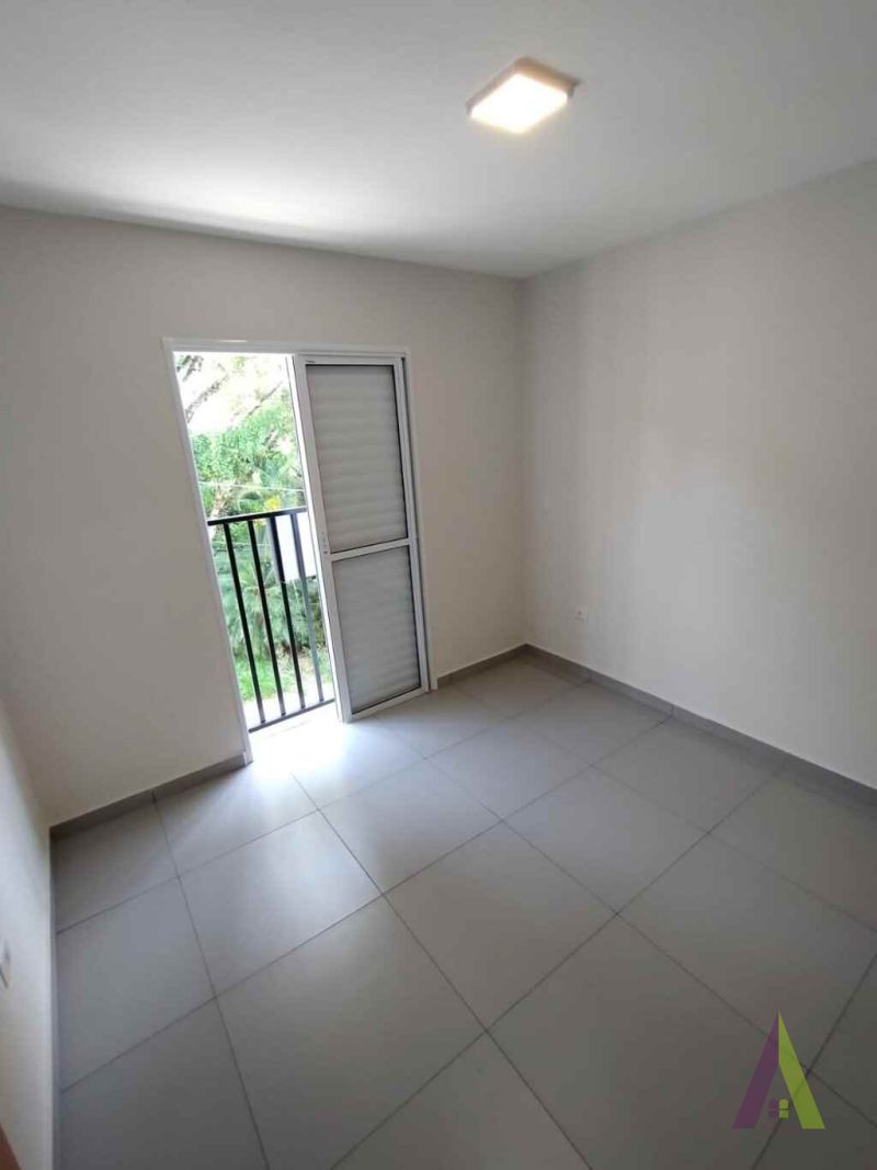  Apartamento em bairro tradicional de  São Roque! 