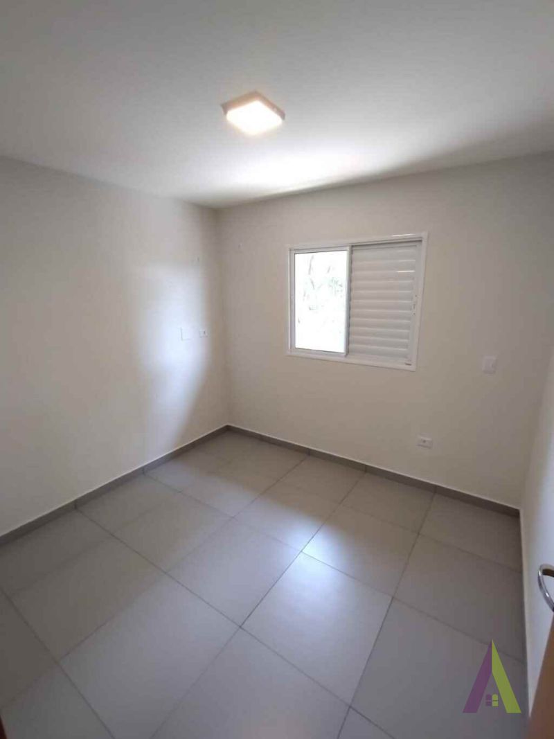  Apartamento em bairro tradicional de  São Roque! 