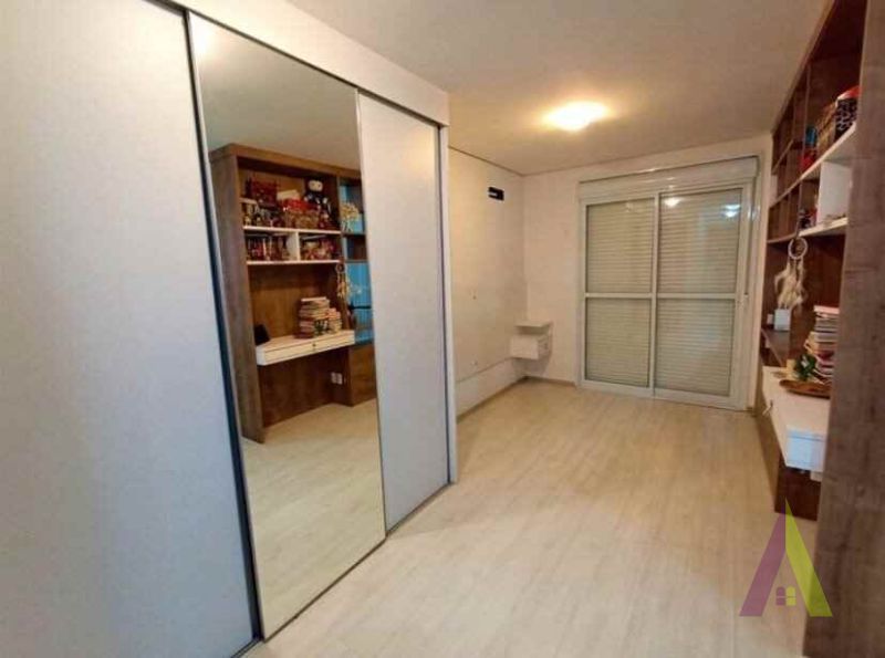  Apartamento Mobiliado no Centro de  São Roque!