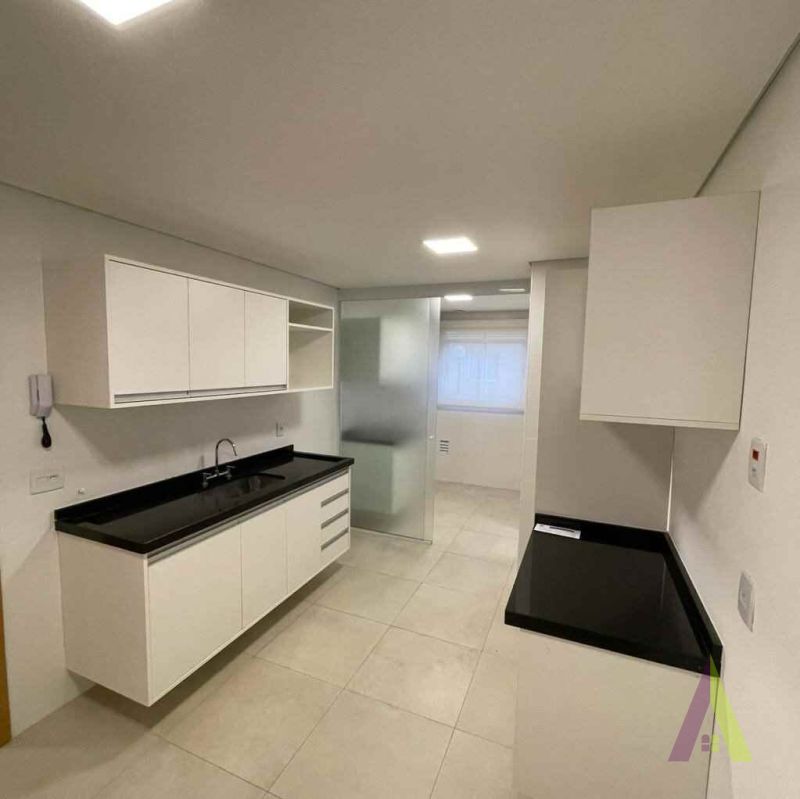 Apartamento com Sala de Jantar Integrada em São Roque!