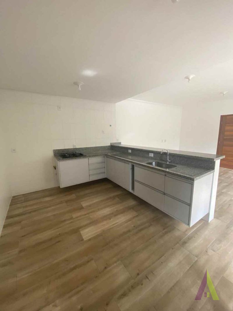  Apartamento Amplo no Centro da Cidade de São Roque!