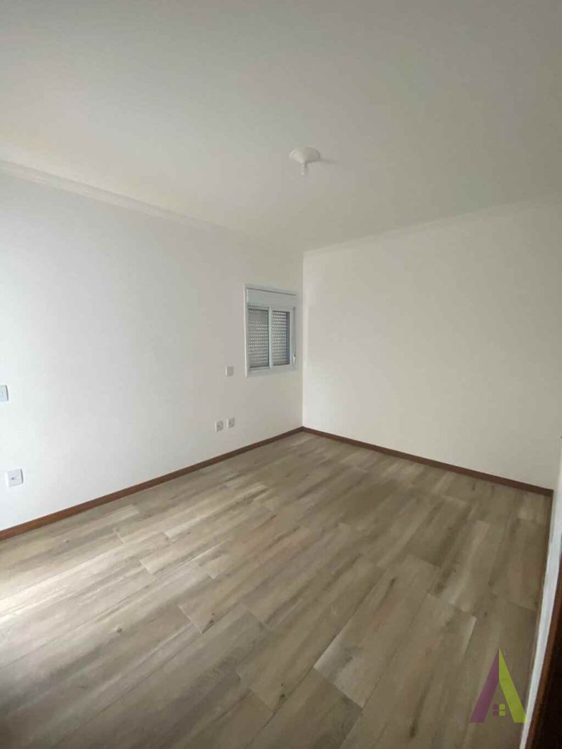  Apartamento Amplo no Centro da Cidade de São Roque!