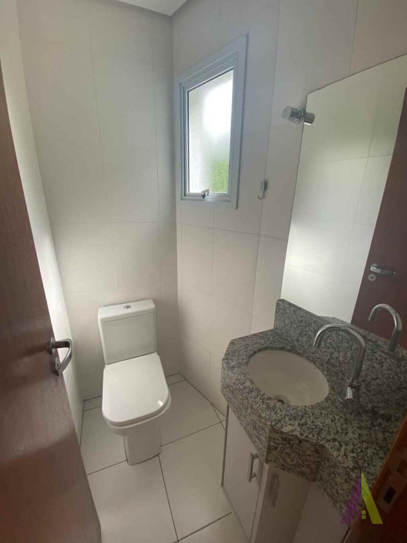  Apartamento Amplo no Centro da Cidade de São Roque!