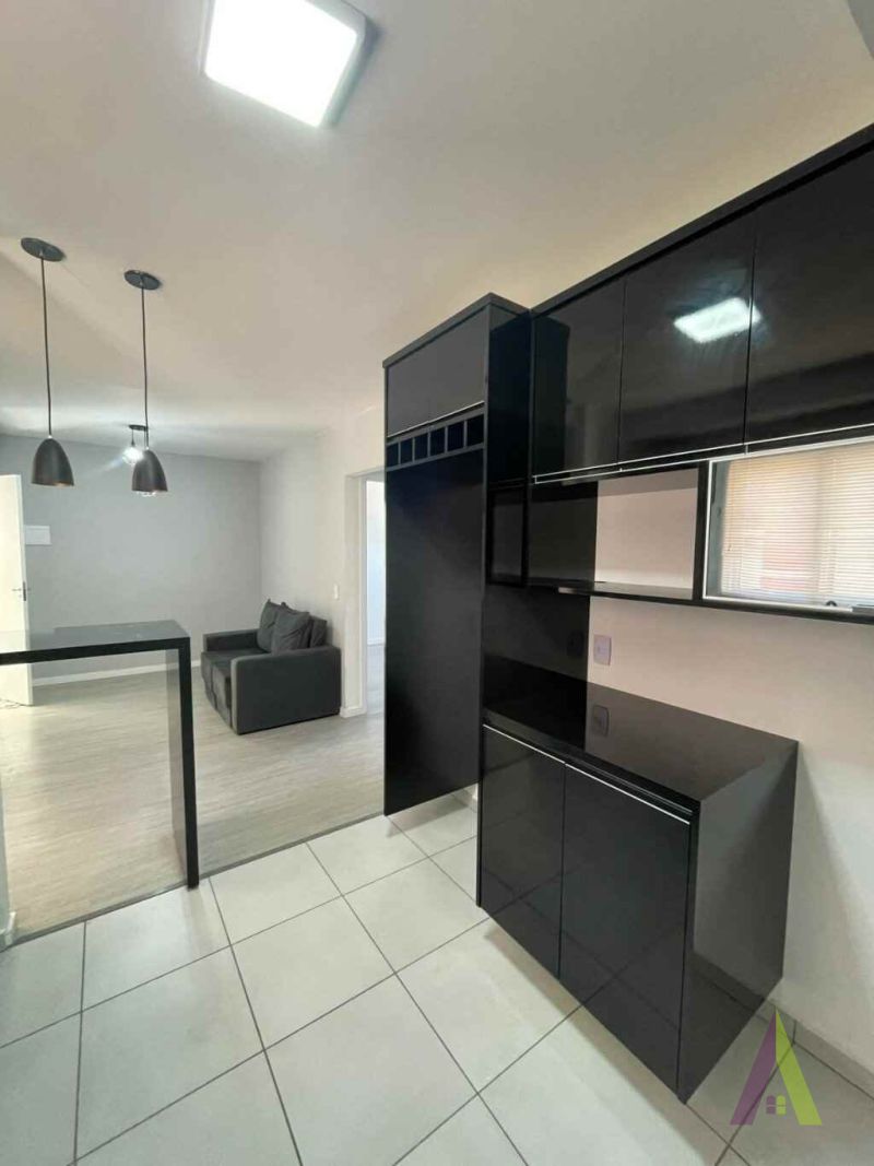 Apartamento Semi-Mobiliado no Coração de São Roque!