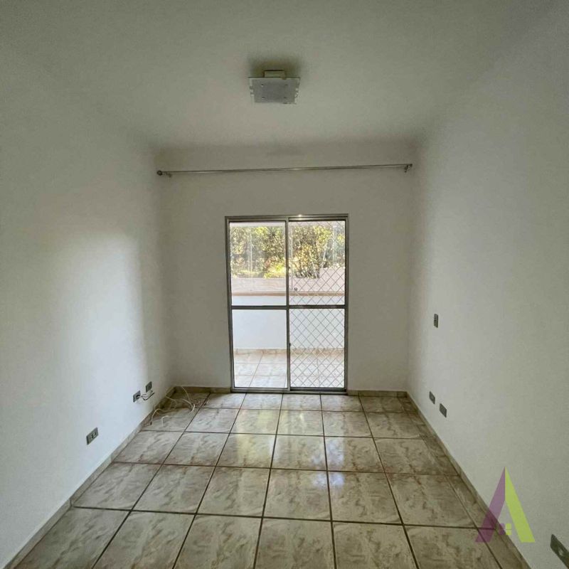  Apartamento Térreo no Centro da Cidade de São Roque!