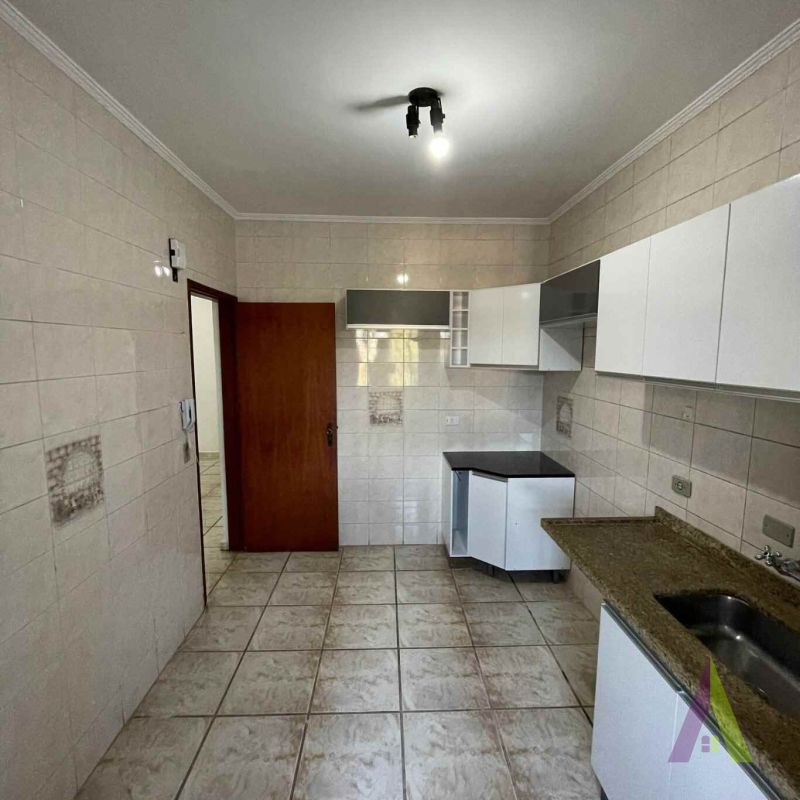 Apartamento Térreo no Centro da Cidade de São Roque!