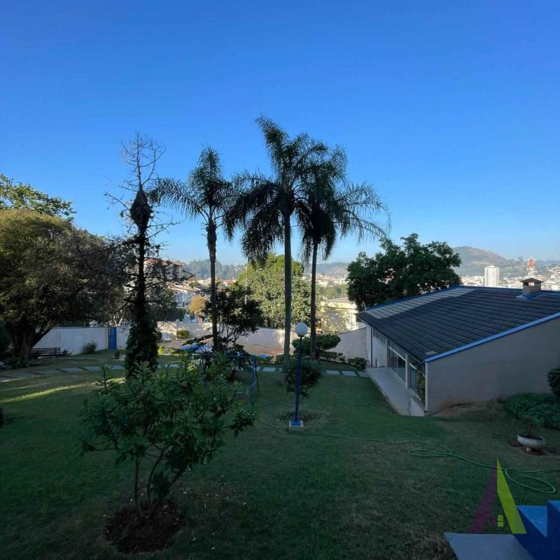  Apartamento Térreo no Centro da Cidade de São Roque!