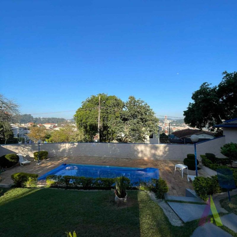  Apartamento Térreo no Centro da Cidade de São Roque!