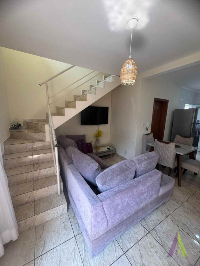 Sobrado Mobiliado em Condomínio de São Roque!