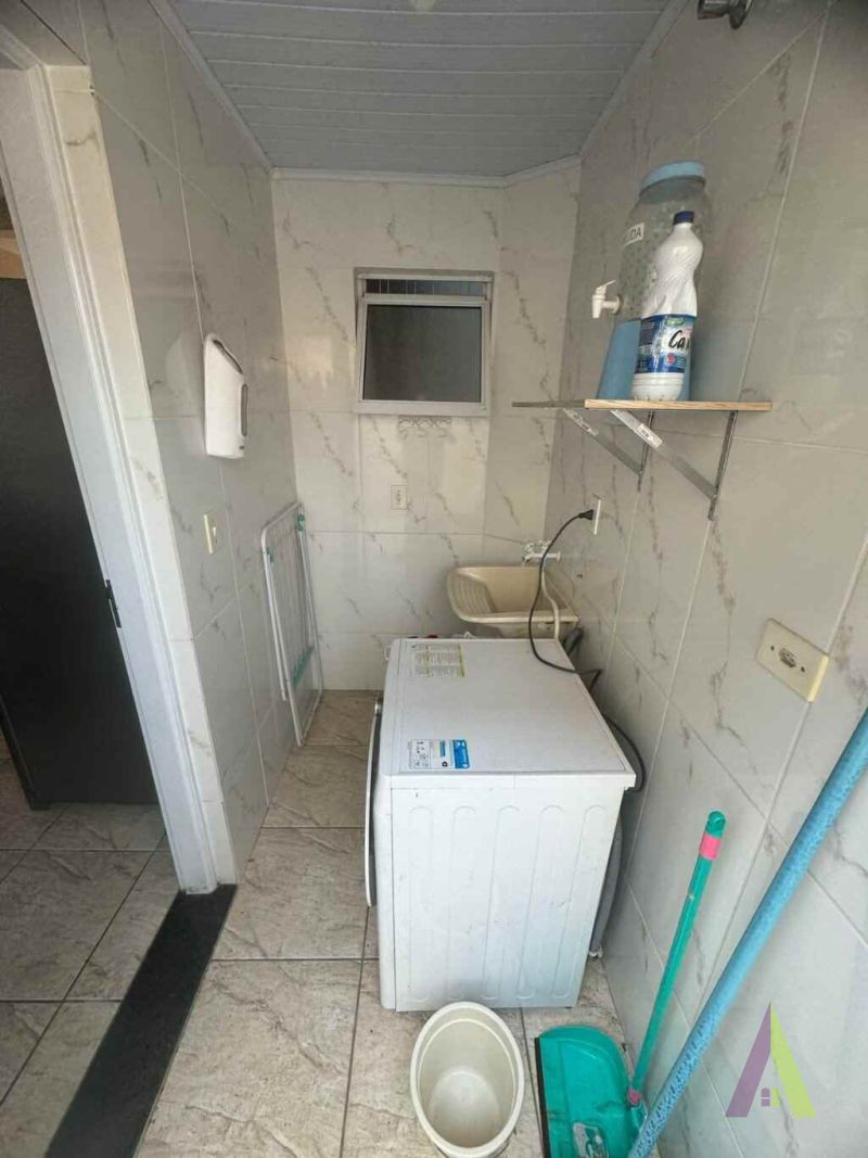 Sobrado Mobiliado em Condomínio de São Roque!