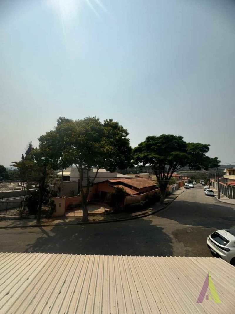 Sobrado Mobiliado em Condomínio de São Roque!