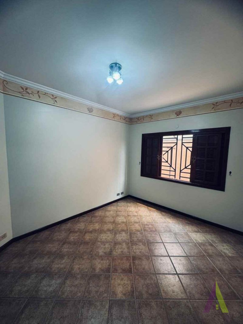 Casa em Condomínio Fechado de Alto Padrão em São Roque!