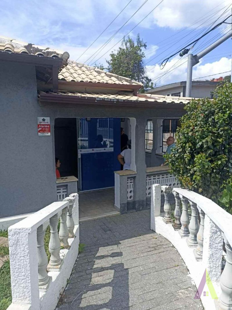 Casa Térrea Comercial em São Roque!